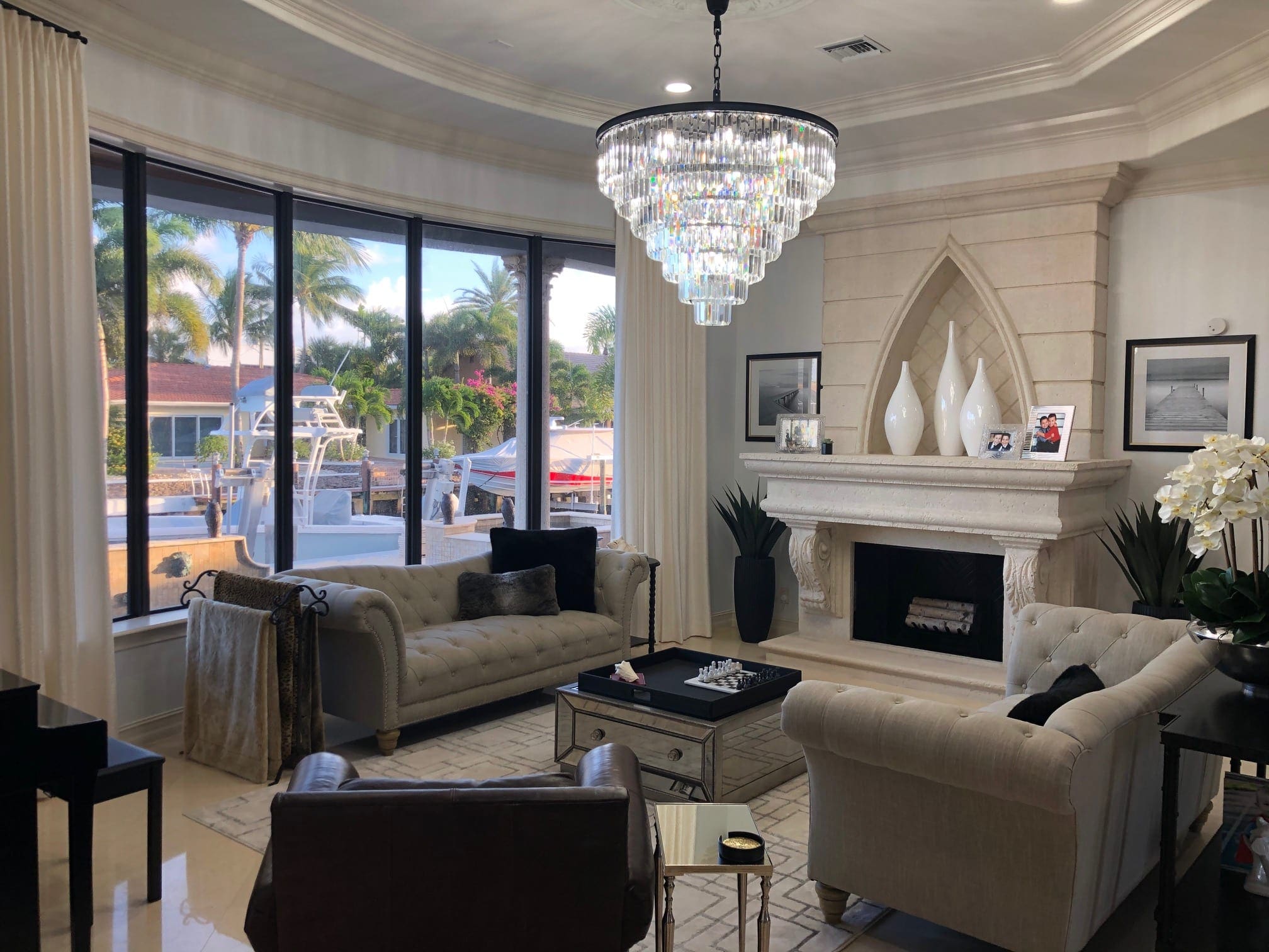 home cleaned by Valrico Home Maid Service living room of a 2500 square foot home